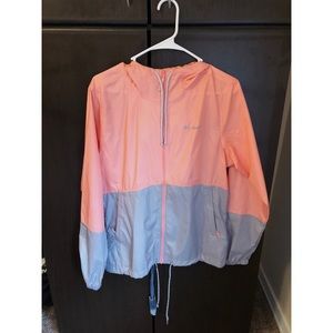Columbia wind breaker